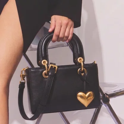 Bolsa Cecconello Feminina Preto Ouro Couro Pequena