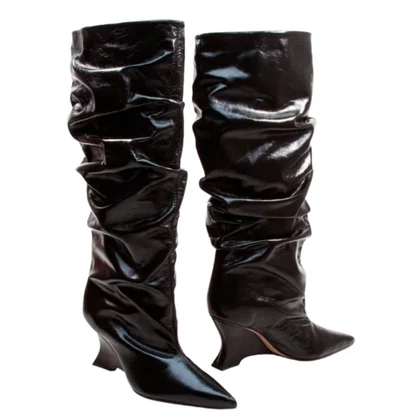 Bota Cecconello Slouchy Feminina Preta Couro