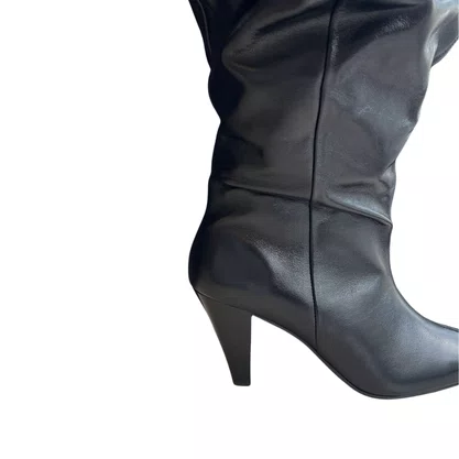 Bota Lança Perfume Slouch Over Feminina Preta Couro