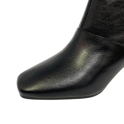 Bota Luz da Lua Cano Curto Preto Couro 