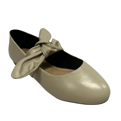 Sapatiha Cecconello Feminino Laço Off White Couro