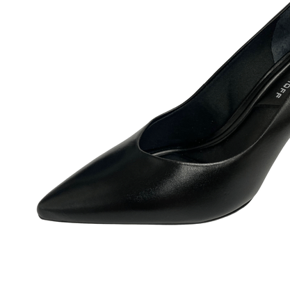 Scarpin Jorge Bischoff Preto Salto Médio Couro 