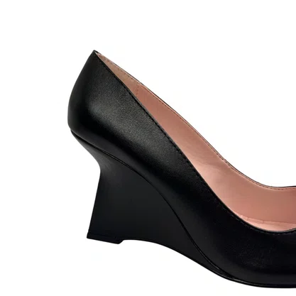 Scarpin Luiza Barcelos Feminino Salto Anabela Preto Couro