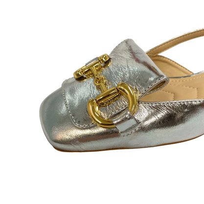 Slingback Cecconello Prata Couro 