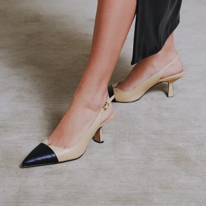 Slingback Luiza Barcelos Feminino Salto Médio Nata Preto Couro