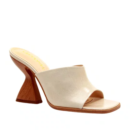 Tamanco Cecconello Feminino Off White Salto Allto Couro