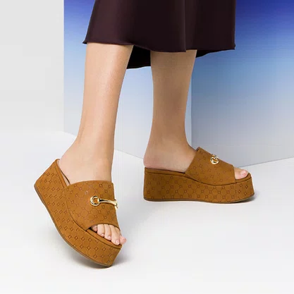 Tamanco Luz da Lua Feminino Salto Anabela Bison Caramelo Couro