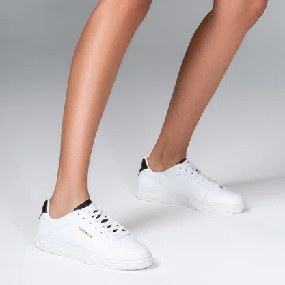 Tênis Luz da Lua Feminino Branco Monograma Couro