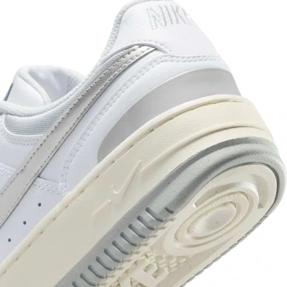 Tênis Nike Feminino Gamma Force Branco Prata Couro