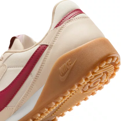 Tênis Nike Feminino Terra Manta Bege Bordo 