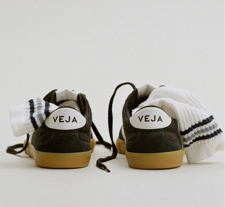 Tênis Veja Volley Canvas Black White Natural 