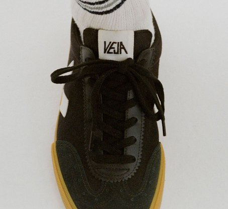 Tênis Veja Volley Canvas Black White Natural 