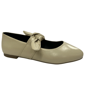 Sapatiha Cecconello Feminino Laço Off White Couro