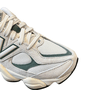 Tênis New Balance Feminino 9060 Branco Off Verde Couro Camurça