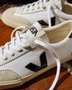 Tênis Veja Volley Canvas White Black 
